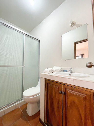 Bathroom 3, Hotel Villa, San Salvador