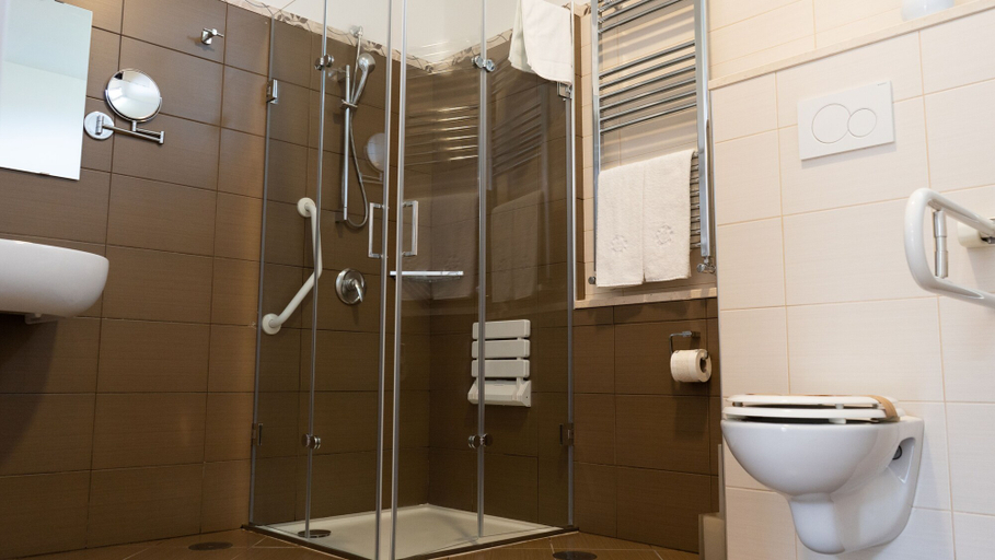 Bathroom 5, Resort & Winery Bosco De Medici, Napoli