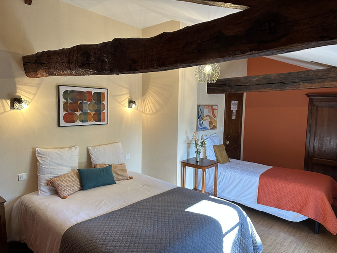 Bedroom 4, Chambres d'hôtes Le Puy d'Anché, Deux-Sèvres