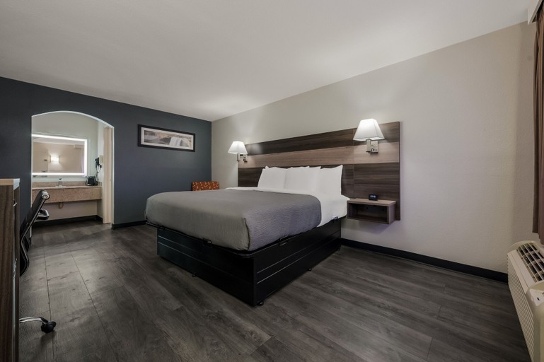 Bedroom 4, Quality Inn Gadsden – Attalla, Etowah