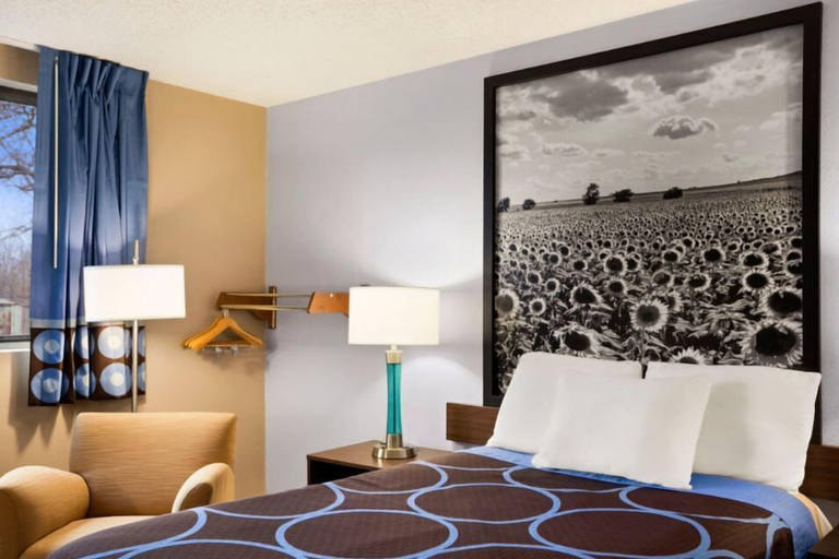 Bedroom 3, Americas Best Value Inn Pittsburg, Crawford