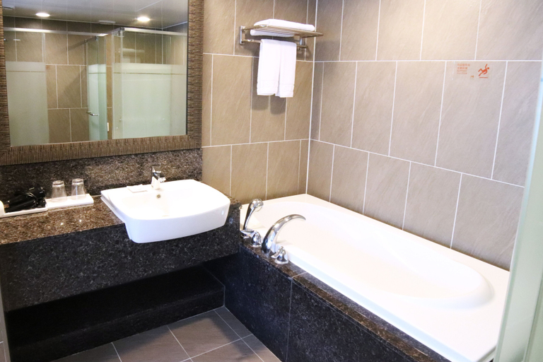 Bathroom 5, M-Stay Hotel Jeju, Seogwipo