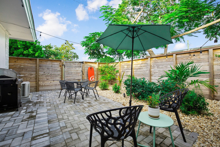 Others 5, Modern Downtown Bungalow, Palm Beach