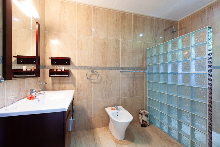 Bathroom 3, Pension Michel