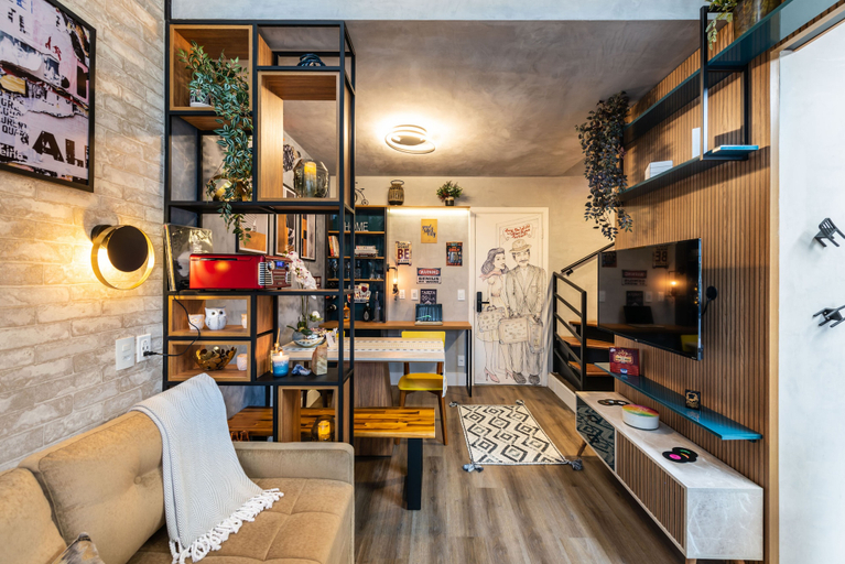 Others 4, Praca Benedito Calixto - Duplex, São Paulo