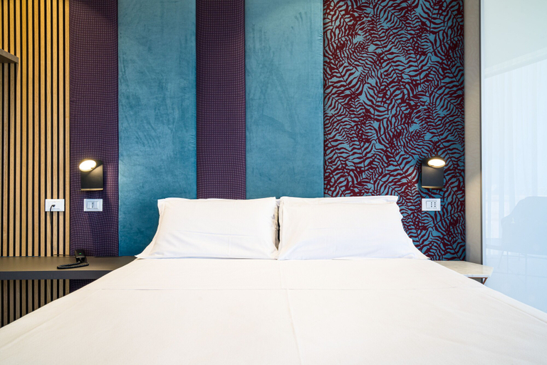 Bedroom 3, Taormina Palace Hotel, Messina