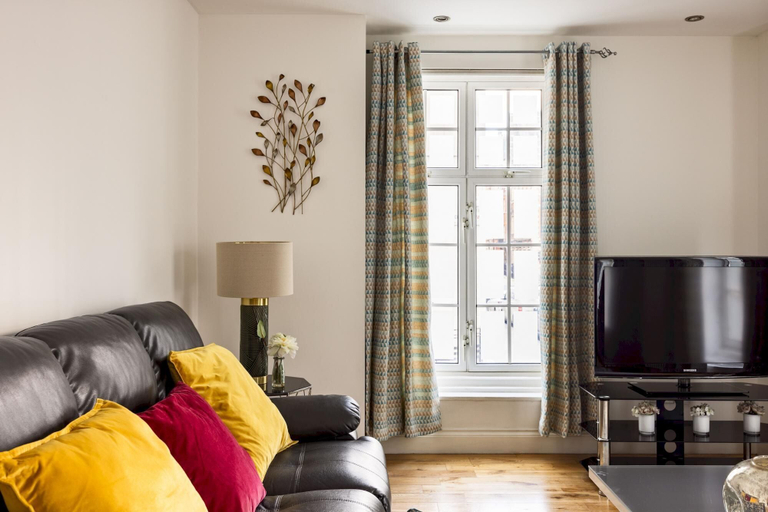 Others 3, Mayfair Park Lane Lux 2-bedroom Apartment, London