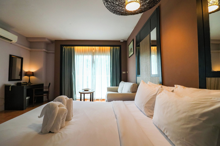 Bedroom 3, Royal View Resort, Ratchathewi