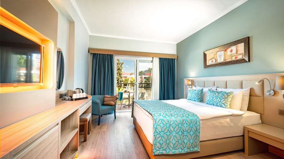 Bedroom 4, Aqua Fantasy Aquapark Hotel & Spa - All Inclusive, Selçuk