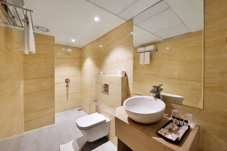 Bathroom 4, Mastiff Select Gulbarga Hotel, Gulbarga