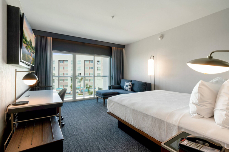Bedroom 3, Courtyard by Marriott Marina del Rey, Los Angeles