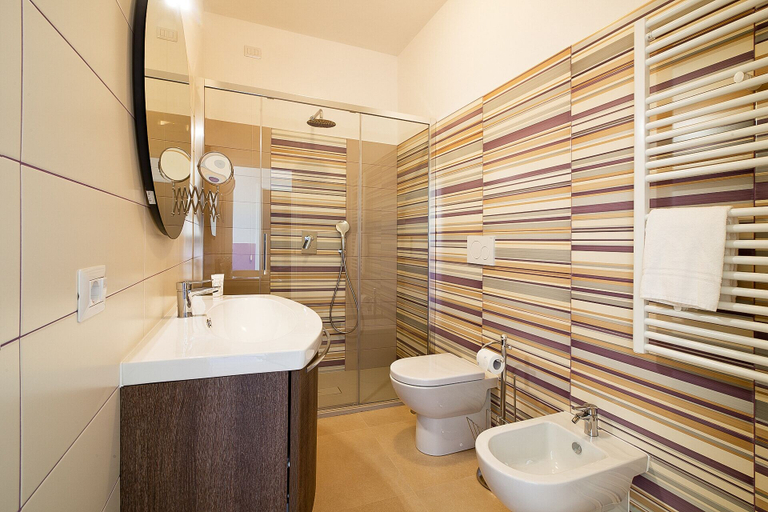 Bathroom 4, Poggiolivi Agriturismo Bio in Maremma, Grosseto