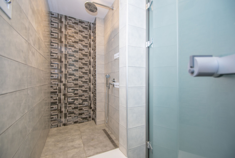 Bathroom 4, Victor Junior Suite, Ionian Islands