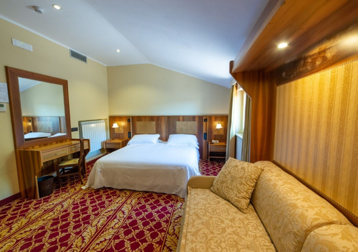 Bedroom 8