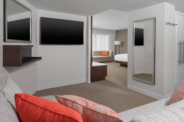 Bedroom 3, Delta Hotels By Marriott Philadelphia Airport, Delaware