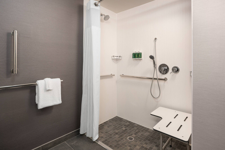 Bathroom 4, Courtyard by Marriott Seattle Southcenter, Tukwila