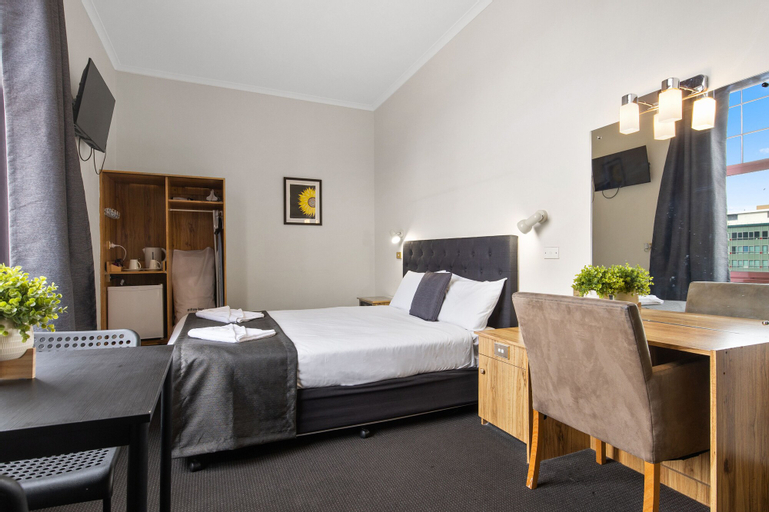 Bedroom 3, Adelaide Paringa, Adelaide