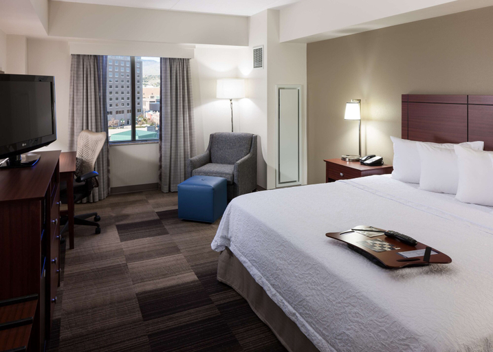 Bedroom 3, Hampton Inn & Suites Boise-Downtown, Ada