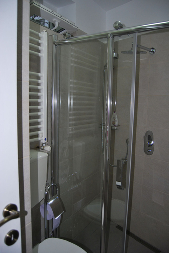 Bathroom 3, Casa Mendeleev, Municipiul Bucuresti