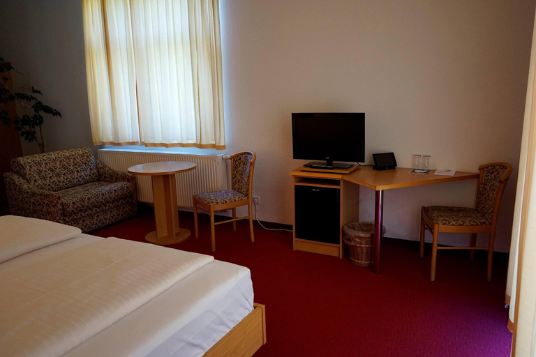 Bedroom 4, Hainberg Hotel, Görlitz