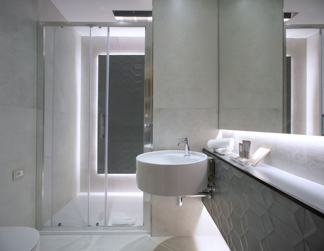 Bathroom 4