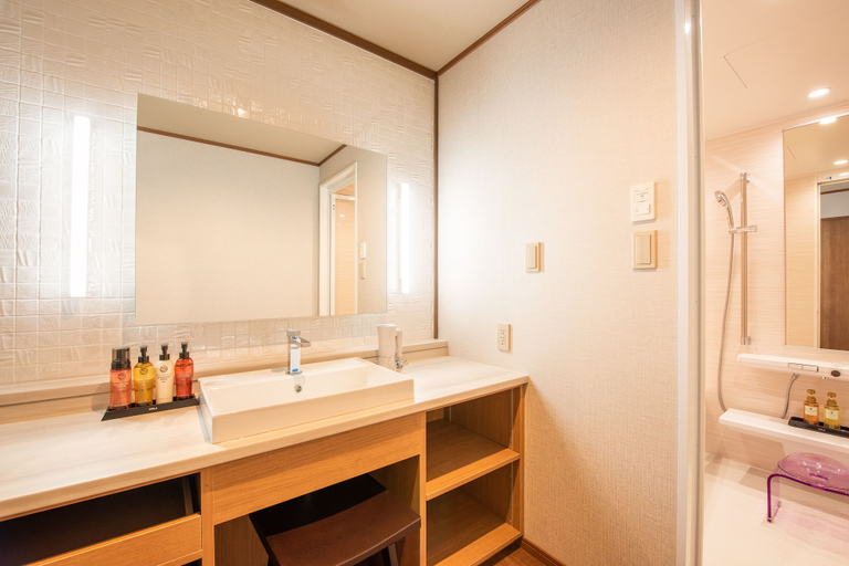Bathroom 3, Fukusenka, Asakura