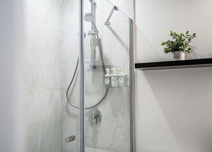 Bathroom 3, Switchback Suite by Revelstoke Vacations, Columbia-Shuswap