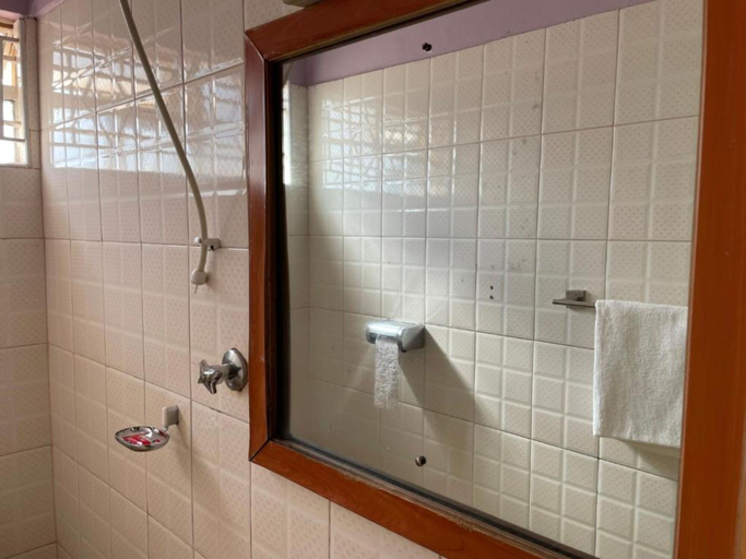 Bathroom 5, Homestay Executive Accommodation, Kajiado West
