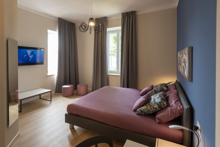 Bedroom 3, Villa Bernasconi - camere e ristorante -, Cuneo