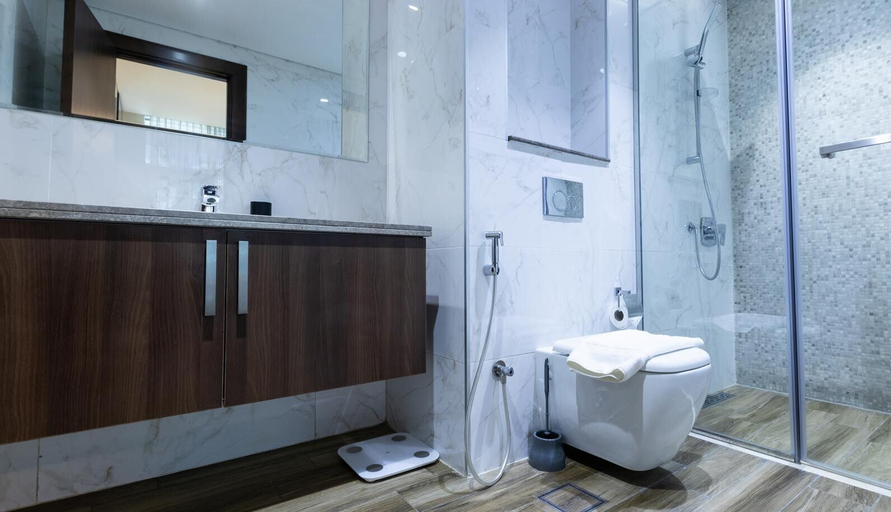 Bathroom 2, Homesgetaway - 1BR in J One Residence, Dubai