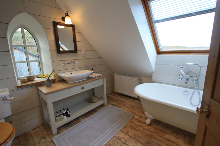 Bathroom 4, Winterton, Argyll and Bute