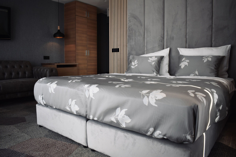 Bedroom 28