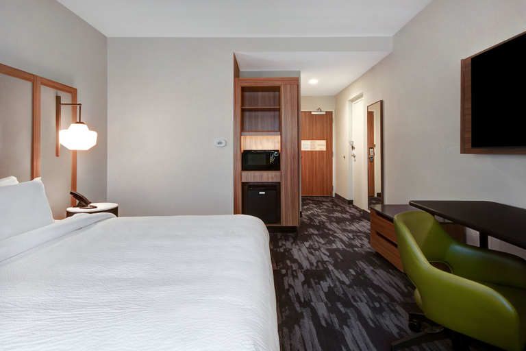 Bedroom 4, Fairfield by Marriott Inn & Suites Rochester Hills, Oakland