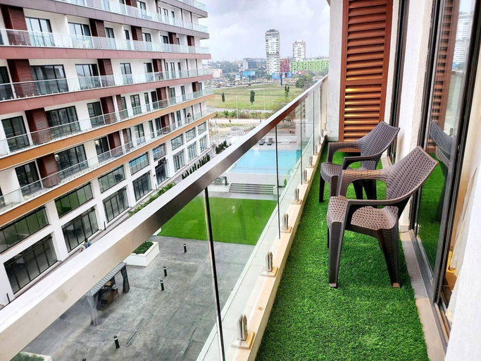 Property grounds 2, Elegant & Luxury Gem-5 Star Location -pools, Gym!, Accra