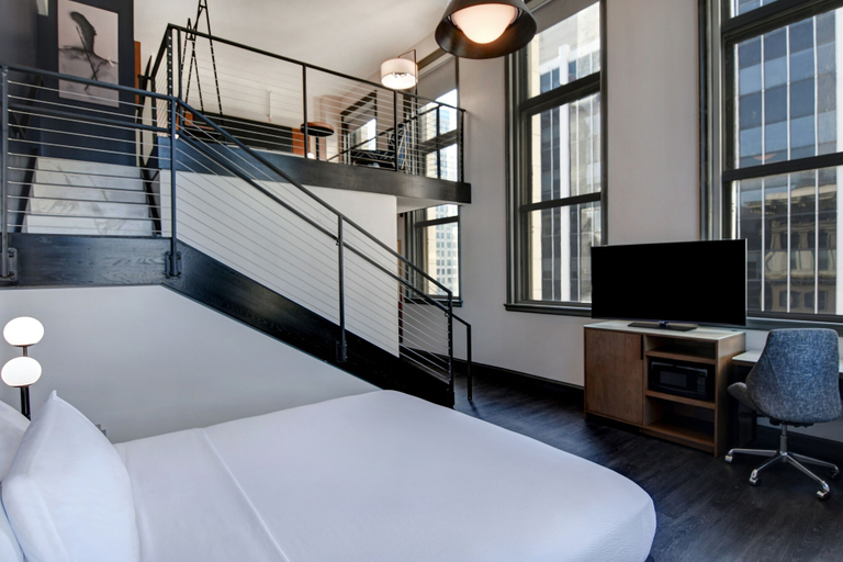 Bedroom 4, Courtyard by Marriott Cincinnati Downtown, Cincinnati