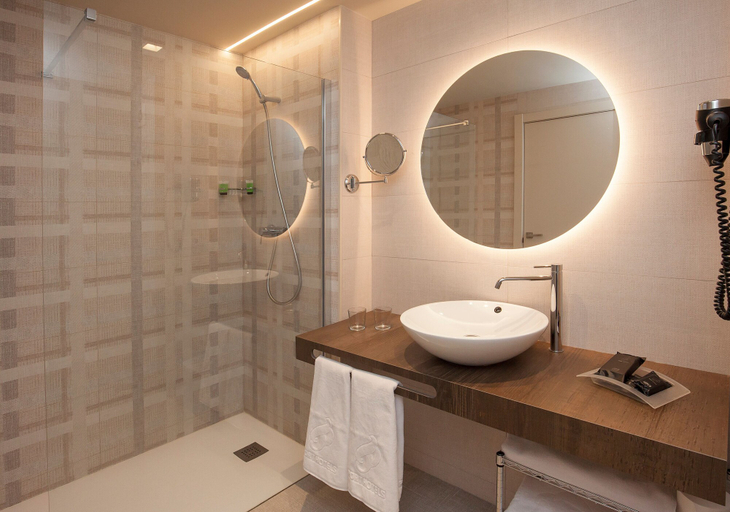Bathroom 5, Hotel Port Alicante City & Beach, Alicante
