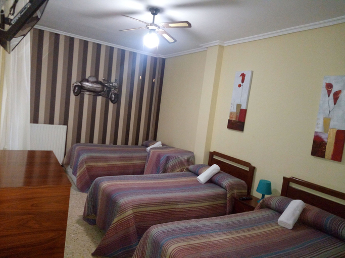 Bedroom 3, Pensión Cinco Villas, La Rioja