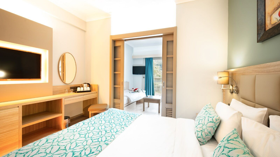 Bedroom 4, Aqua Fantasy Aquapark Hotel & Spa - All Inclusive, Selçuk