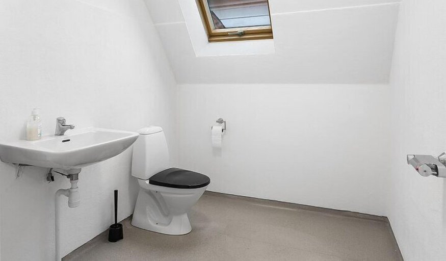 Bathroom 4, Hotel Stokkegaardens BnB & Apartments, Lolland
