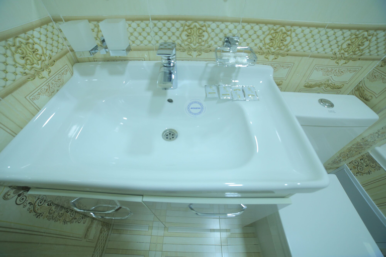 Bathroom 5, Bukhara Baraka Hotel, Buxoro