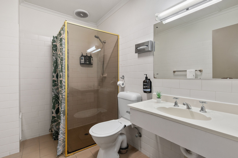 Bedroom 4, Adelaide Paringa, Adelaide