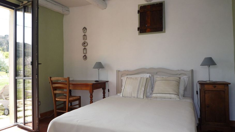 Bedroom 4, Sagnac 595, Drôme