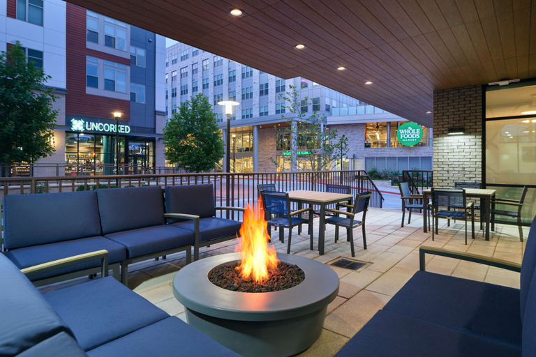 Food & Drinks 5, Hampton Inn Towson Downtown, Baltimore