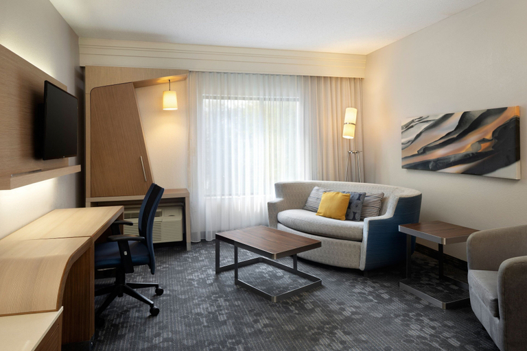 Bedroom 5, Courtyard by Marriott Austin Round Rock, Williamson