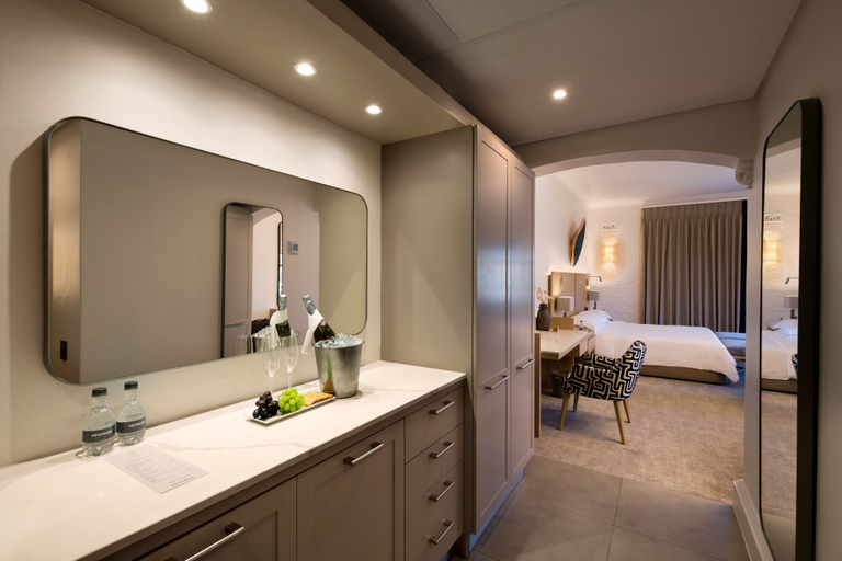 Bathroom 5, Victoria and Alfred Hotel by NEWMARK, City of Cape Town