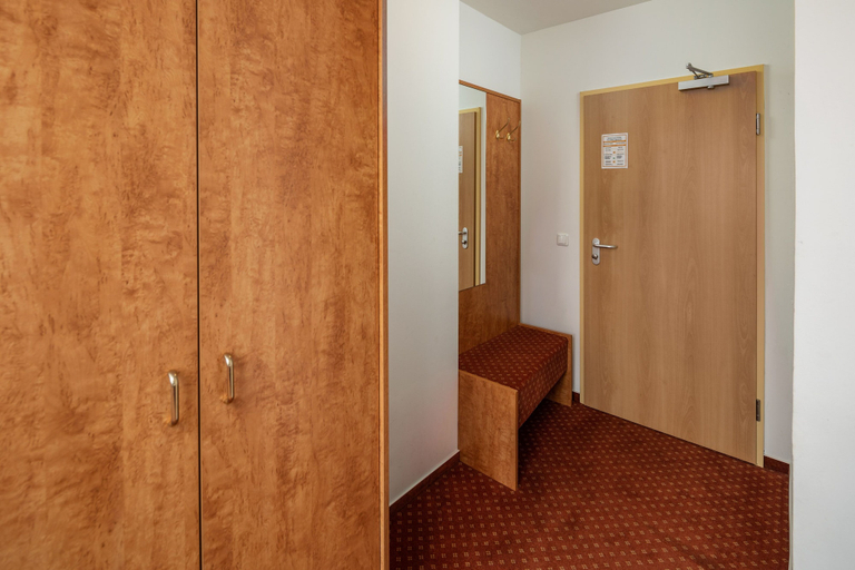 Bedroom 3, Academy Lodge Boardinghouse, Hamburg