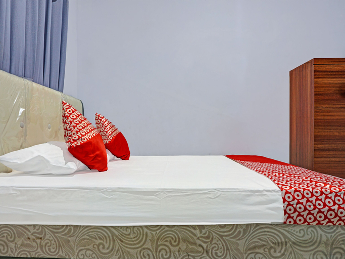 Bedroom 2, OYO 91219 Adhyaksa Homestay Makassar, Makassar