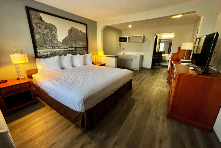 Bedroom 3, Super 8 by Wyndham Sealy, Austin