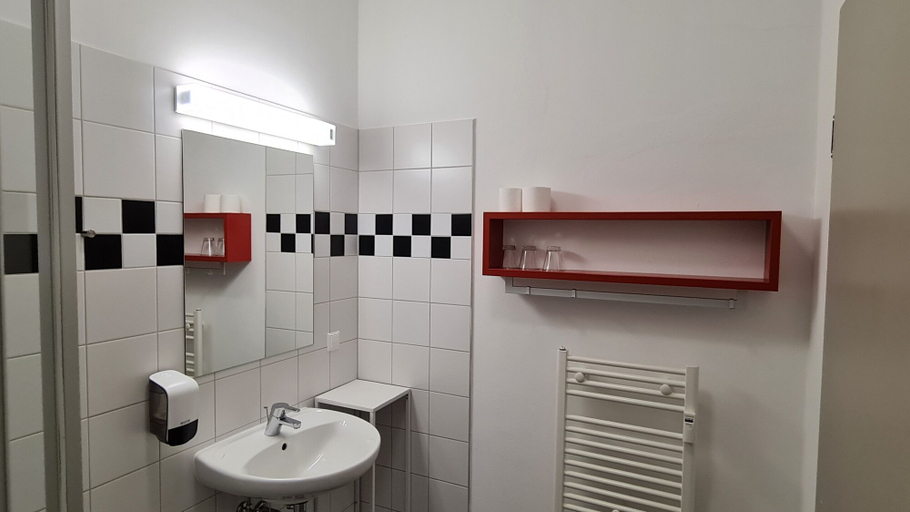 Bathroom 5, Cranach Herberge, Wittenberg