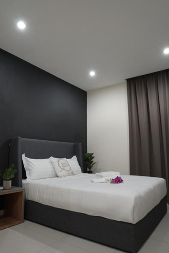 Bedroom 4, Regatta, Kozi Square Kuching, Kuching